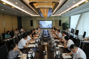 桐鄉政企聯動現場會開進振石、巨石，一如既往支持大企業穩定發展！