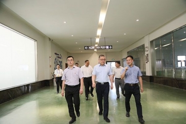 國家發改委環資司副司長任獻光一行蒞臨巨石調研