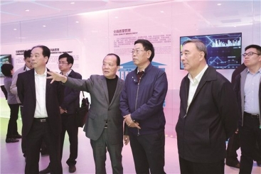 國資委監事會主席郜風濤到中國巨石調研