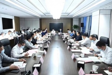 嘉興市委書記張兵在中國巨石主持召開企業家座談會