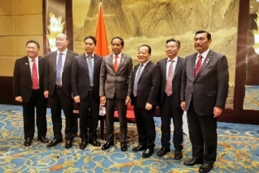 印尼總統佐科會見中國巨石總裁張毓強
